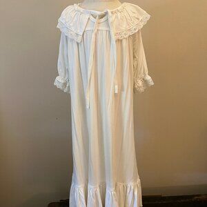 Girl's White Nightgown - 3T